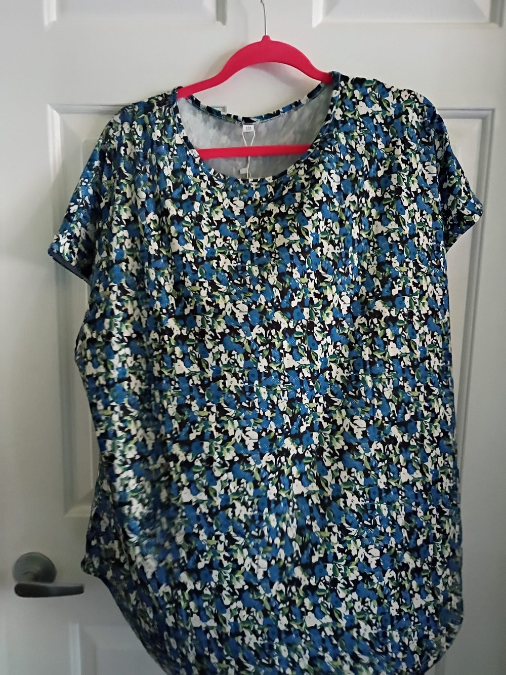 Women's New With Tags Blue Floral Short-Sleeve Top